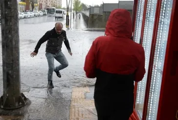 HAVA DURUMU | Meteoroloji saat vererek uyardı! 6 bölgede kuvvetli yağış? İstanbul'da hava nasıl? | 16 Haziran 2023 hava durumu