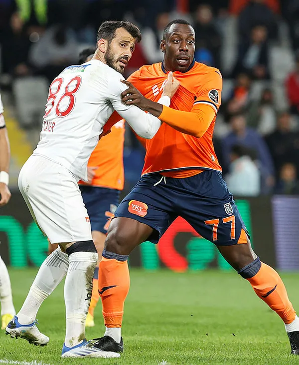 sivasspordan-basaksehire-soguk-dus-basaksehir-0-2-sivasspor-mac-sonucu-1665429101174.jpg Sivasspor'dan Başakşehir'e büyük şok! Başakşehir 0 - 2 Sivasspor MAÇ SONUCU-4