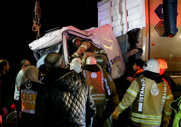 Son dakika: İstanbul'da sabah şoku! TEM'de kaza: Uzun kuyruklar oluştu-3