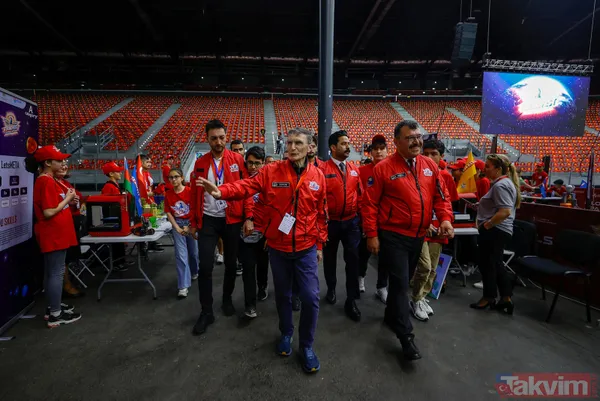 Azerbaycan'ın başkenti Bakü'de TEKNOFEST heyecanı! Gökyüzüne ay-yıldız çizildi - 9