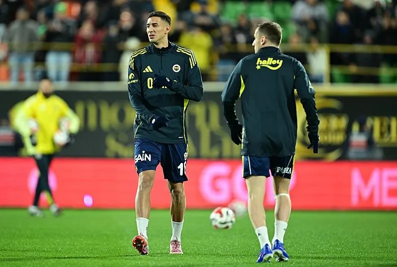 Fenerbahçe’de sol bek bilmecesi!