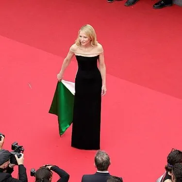 Cate Blanctett’tan Cannes Film Festivali’ne damga vuran Filistin desteği! Kırmızı halıda giydiği elbise tarihe geçecek