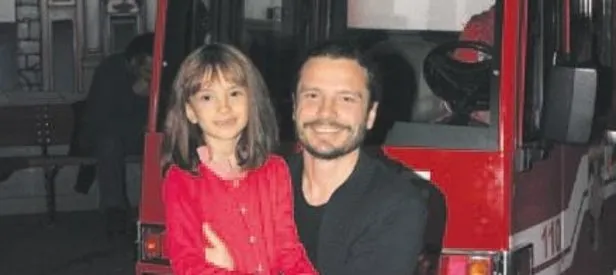 Baba-kız arkadaş gibi