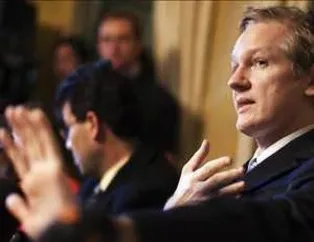 Assange'a gözaltı