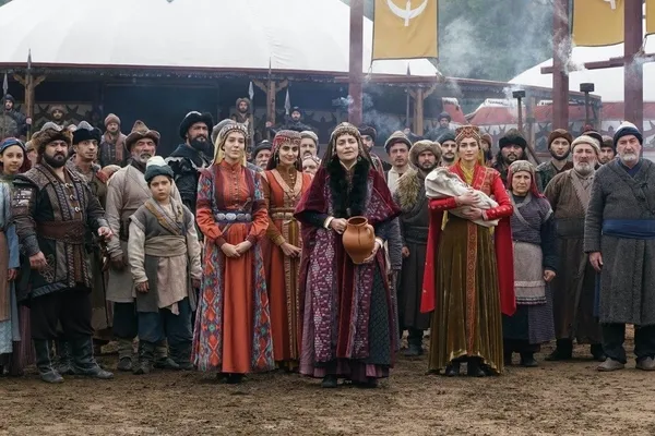 heyecan-yine-dorukta-kurulus-osman-71-bolum-2-fragmani-nefes-kesti-bize-kaldirilan-elleri-kesmek-adetimizdir-1637009835608.jpg Heyecan yine dorukta! Kuruluş Osman 71. bölüm 2. fragmanı nefes kesti: Bize kaldırılan elleri kesmek adetimizdir!-5