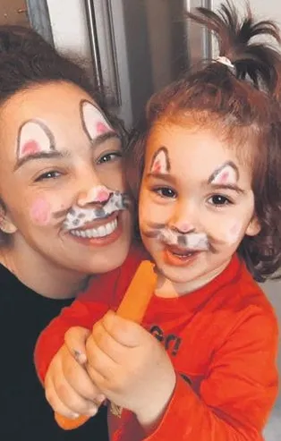 23 Nisan neşe doluyor insan! Azra Akın, Cansu Tosun ve Bengü çocuklarıyla kutladı...