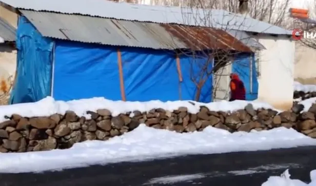 Yer: Muş... Vatandaşlardan soğuklara karşı brandalı çözüm-4