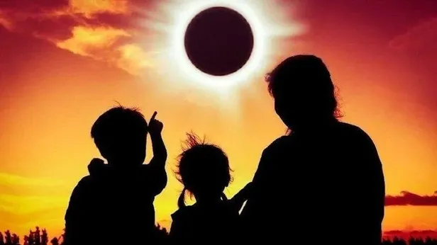 gunes-tutulmasi-ne-zaman-saat-kacta-baslayacak-turkiyeden-gozukecek-mi-gunes-tutulmasi-nedir-nasil-olusur-1665520996001.jpg 🌓Güneş tutulması nedir, nasıl oluşur? 25 Ekim Güneş tutulması ne zaman, saat kaçta başlayacak? Türkiye'den gözükecek mi?-3