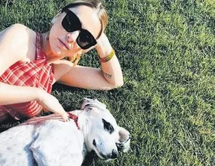 Hadise ile takılıyorum