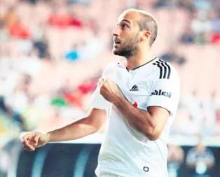 Cenk’in rakibi Van Persie