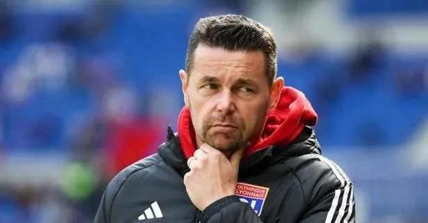Lyon Pierre Sage ile yollarını ayırdı