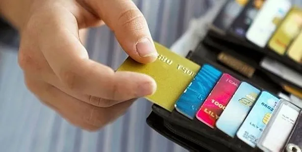 son-dakika-bddkdan-banka-kartlari-ve-kredi-kartlariyla-ilgili-flas-karar-limit-2-bin-tlye-cikarildi-1594320849378.jpeg Son dakika: BDDK'dan banka kartları ve kredi kartlarıyla ilgili flaş karar! Limit 2 bin TL'ye çıkarıldı-2