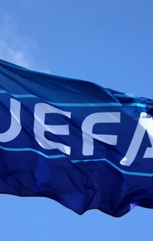 UEFA'dan Ajax'ın kalecisi Andre Onana'ya 1 yıl men cezası