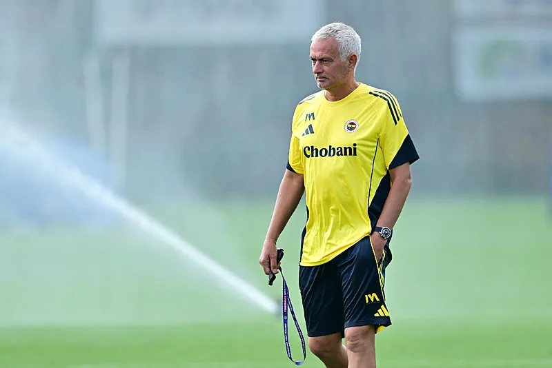 Jose Mourinho'dan farklı 11! Fenerbahçe Feyenoord'u böyle yıkacak - 3