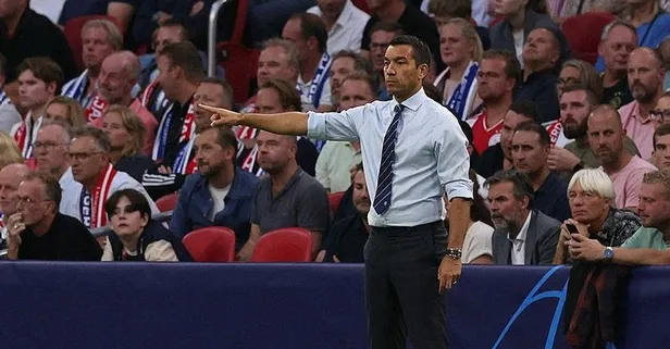 Beşiktaş Gıovanni Van Bronckhorst'un ekibiyle gelmesini istiyor