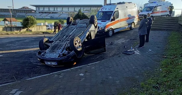 Trabzon'da köpeğe çarpmamak için direksiyonu kırdı otomobil devrildi: 3 yaralı