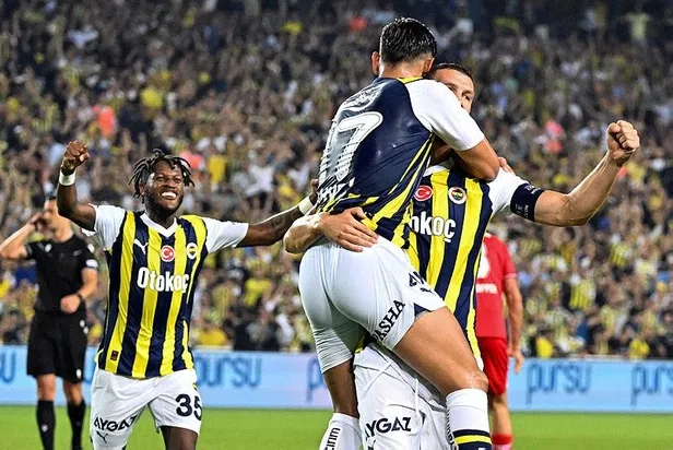 fenerbahce-twenteyi-yendi-gruplara-goz-kirpti-1692903928064.jpeg
