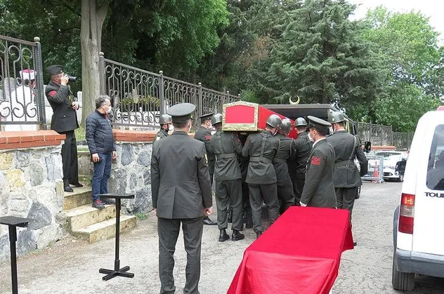 28 Şubat zulmünün baş mimarı İsmail Hakkı Karadayı 27 Mayıs darbesinin yıl dönümünde gömüldü!