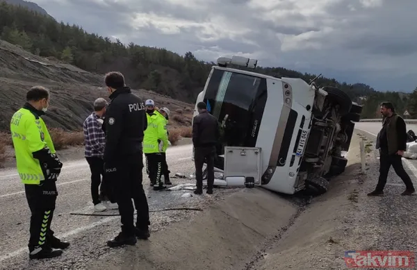 Can pazarı! Denizli'de işçi midibüsü devrildi ortalık karıştı... - 2