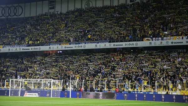 1654687730435.jpg Fenerbahçe'de 200 milyonluk beklenti-5