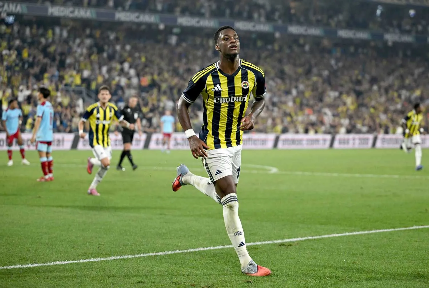 Fenerbahçe'den Loïs Openda harekatı! Forvet için ilk transfer o olacak - 4