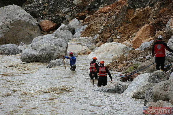AFAD'dan Kastamonu ve Düzce'de meydana gelen sele dair son detaylar aktarılarak 7 bölge için yeni uyarı - 2