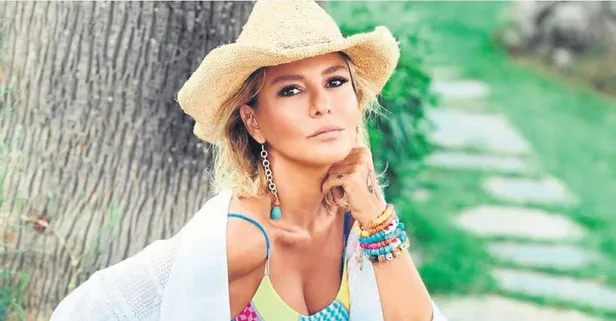 Gülben Ergen rengarenk mayosuyla poz verdi! Seren Serengil'e nispet olarak yorumlandı
