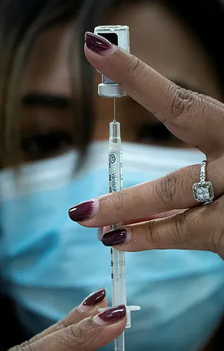 Koronavirüs aşısıyla birlikte hayatımız değişecek! İşte ilk etaptaki 3 faydası