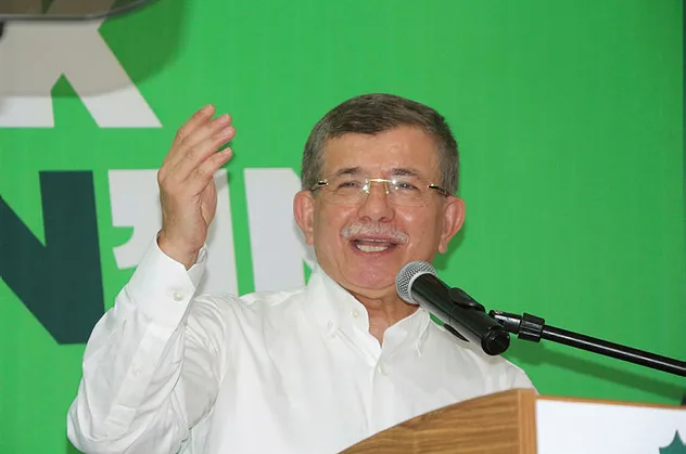 Ahmet Davutoğlu Karar Gazetesi'nin manşetini dillendirdi! Uygur Türkleri üzerinden akılalmaz iftira