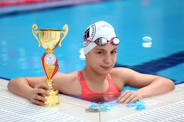 son-dakika-tokyo-olimpiyatlarinda-turk-bayragini-milli-yuzuculer-merve-tuncel-ile-berke-saka-tasiyacak-1626877017107.jpg SON DAKİKA: Tokyo Olimpiyatları'nda Türk bayrağını milli yüzücüler Merve Tuncel ile Berke Saka taşıyacak-4