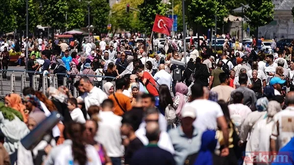 Mahallenin Ağırlıklı Olarak Site Düzeninde Konutlardan Oluştuğunu Belirten Albayrak, Bu Nedenle Yoğun Nüfusun Sokaklarda Çok Hissedilmediğini İfade Etti...