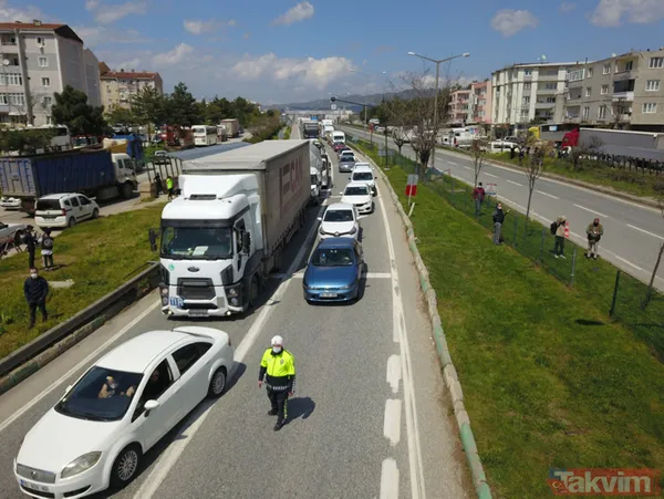Bursa'da feci kaza: TIR'ın üzerine devrildiği otomobil yandı! Ölü ve yaralılar var... - 27