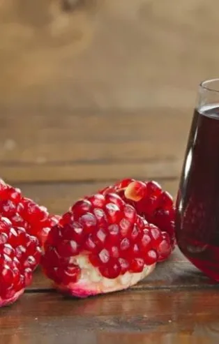 Nar suyu ile güzellik