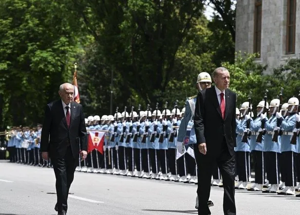 Meclis'te demokrasi şöleni! Türkiye Büyük Millet Meclisi'nde 28'inci yasama dönemi resmen başladı-1