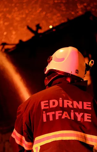 Edirne'de tarihi binada yangın