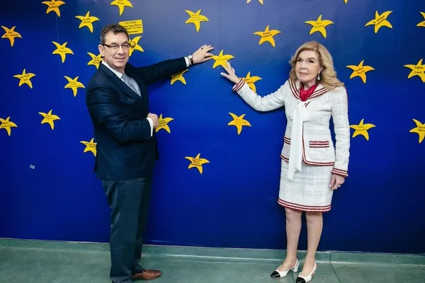 Koronavirüs aşısının arkasında onlar var: Pfizer'in CEO'su Albert Bourla'nın babasının hikayesi ilham verici-9