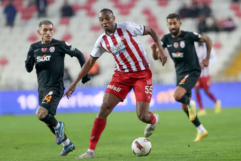 Galatasaray Sivasspor deplasmanından 3 puanla çıktı! - 2