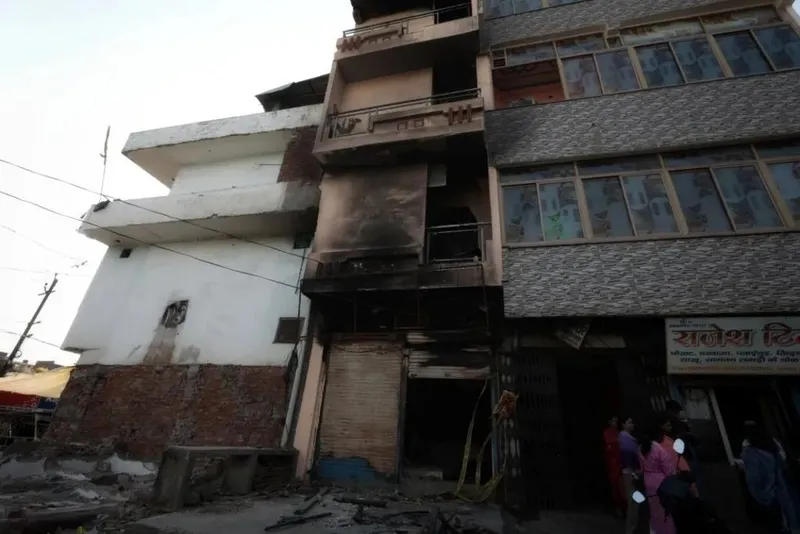 Çeyiz için gelini öldüren damat tarafına 70 kişilik baskın! Evi ateşe verip iki kişiyi yaktılar-3