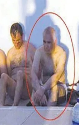FETÖ'cü Adil Öksüz'e kelepçe kıyağı!