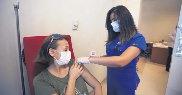 Balıkesir'de yaşayan hemşire Ebru Bozkurt Ulu, Covid-19'a karşı mücadele etti