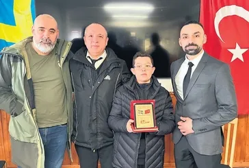 İsveç'in Türk kahramanları: Baba oğulun cesareti manşetlerden düşmüyor!