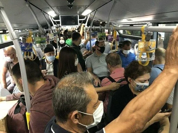 bunun-adi-organize-kotuluk-istanbulda-iett-otobusunde-tika-basa-yolculuk-1605195045810.jpeg Bunun adı organize kötülük! İstanbul'da İETT otobüsünde tıka basa yolculuk...-3