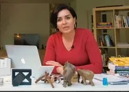 Halk TV sunucusu Özlem Gürses de 29 Mart sabahı otobüse binip işine giden yolculara hakaret etmiş!