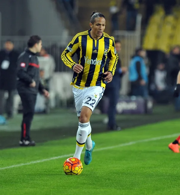 kariyerinde-fenerbahce-formasi-da-giyen-bruno-alves-futboldan-kopamadi-iste-yeni-gorevi-1654611986851.jpg Kariyerinde Fenerbahçe forması da giyen Bruno Alves futboldan kopamadı! İşte yeni görevi...-3