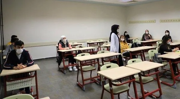 SON DAKİKA: Milli Eğitim ve Sağlık Bakanlığı yüz yüze eğitim şartlarını belirledi! Sınıflarda en fazla 15 öğrenci!-7