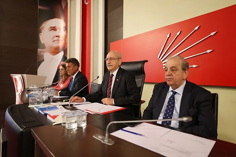 kemal-kilicdaroglu-cephesinden-kurultay-cikisi-tedbir-var-tarih-veremeyiz-1781185524678.jpeg Kemal Kılıçdaroğlu cephesinden "kurultay" çıkışı: Tedbir var tarih veremeyiz-3