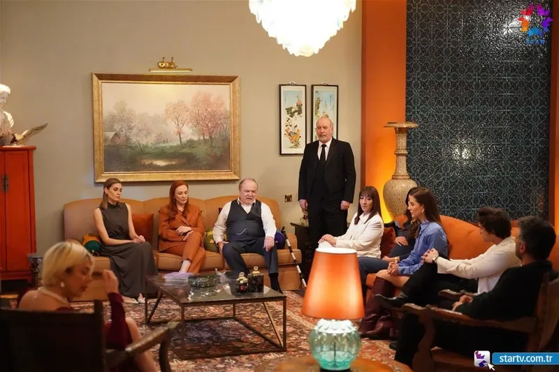 oznur-sercelerden-sonra-cetin-tekindor-da-ayrildi-dendi-yali-capkininin-halis-agasinin-nerede-oldugu-ortaya-ci-1728221330054.jpg Yalı Çapkını'nın Halis Ağa'sının nerede olduğu ortaya çıktı! Öznur Serçeler'den sonra Çetin Tekindor da ayrıldı dendi!-2