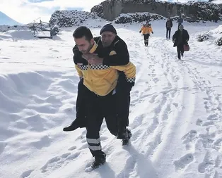 ’Acil’ insanlık