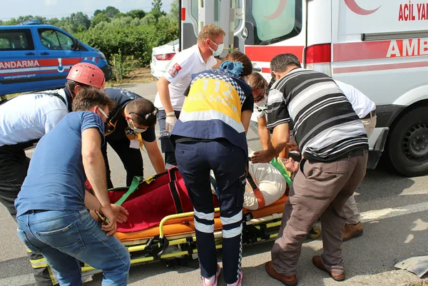 samsunda-tir-ile-otomobil-carpisti-cok-sayida-yarali-1626360539833.jpg Samsun'da tır ile otomobil çarpıştı: Çok sayıda yaralı-3