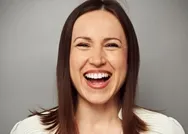 Rüyada gülmek hayırlı mıdır? Rüyada kahkaha atmak nasıl tabir edilir?